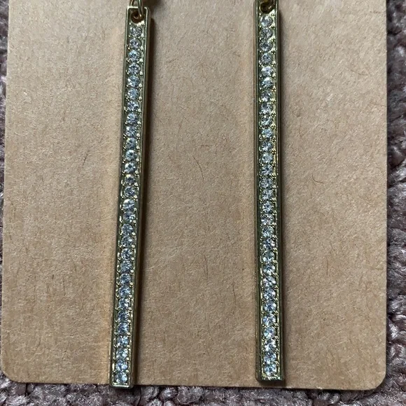Long bar earrings - Picture 2 of 3